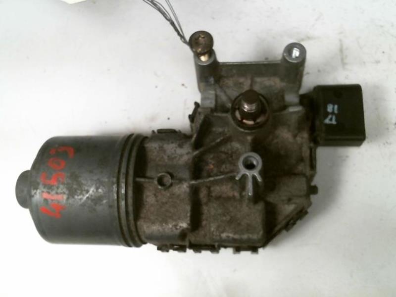 Motor de limpiaparabrisas delantero