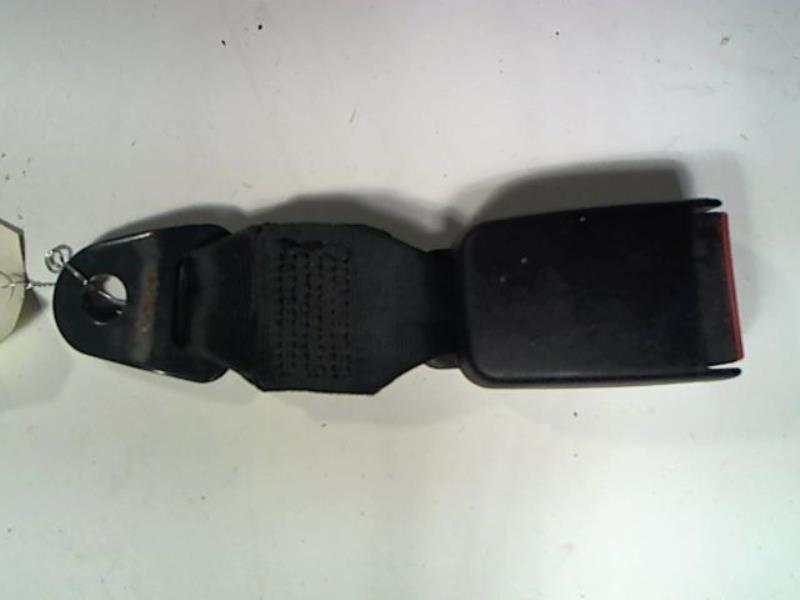 Attache ceinture arriere droit