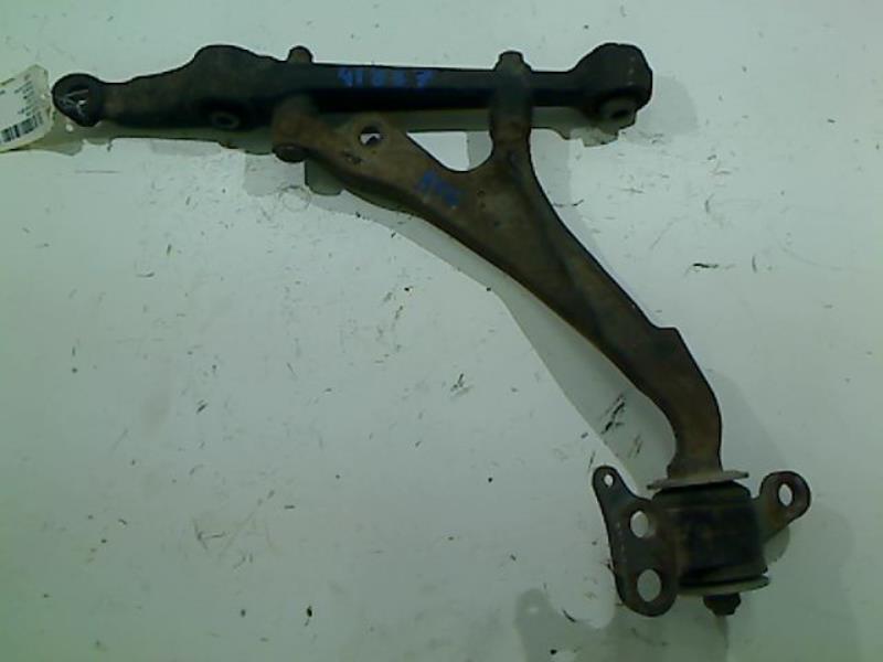 Triangle inferieur avant gauche
