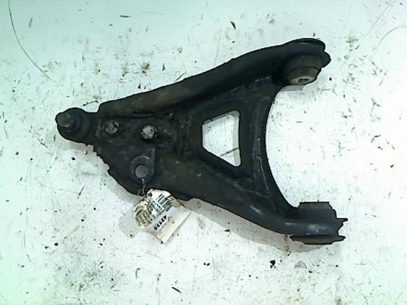 Triangle inferieur avant gauche
