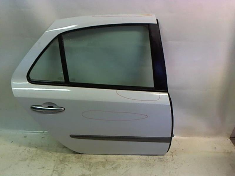 Puerta trasera derecha