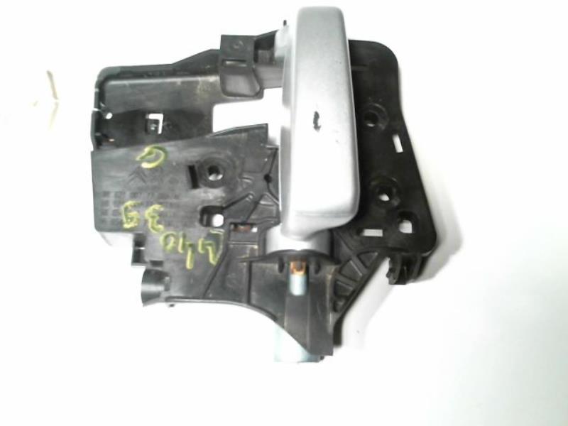 Poignee interieur porte laterale gauche