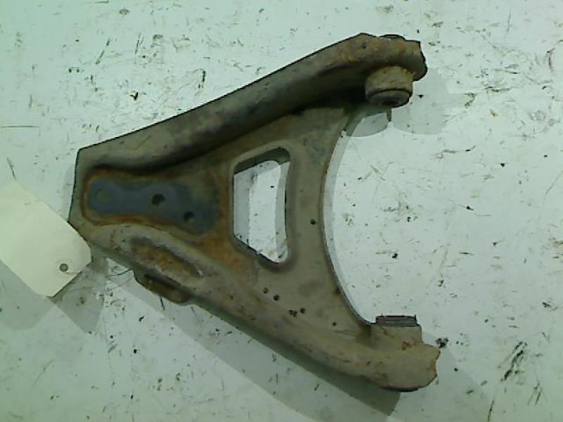 Triangle inferieur avant gauche
