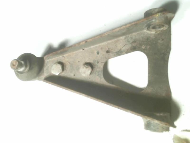 Triangle superieur avant gauche