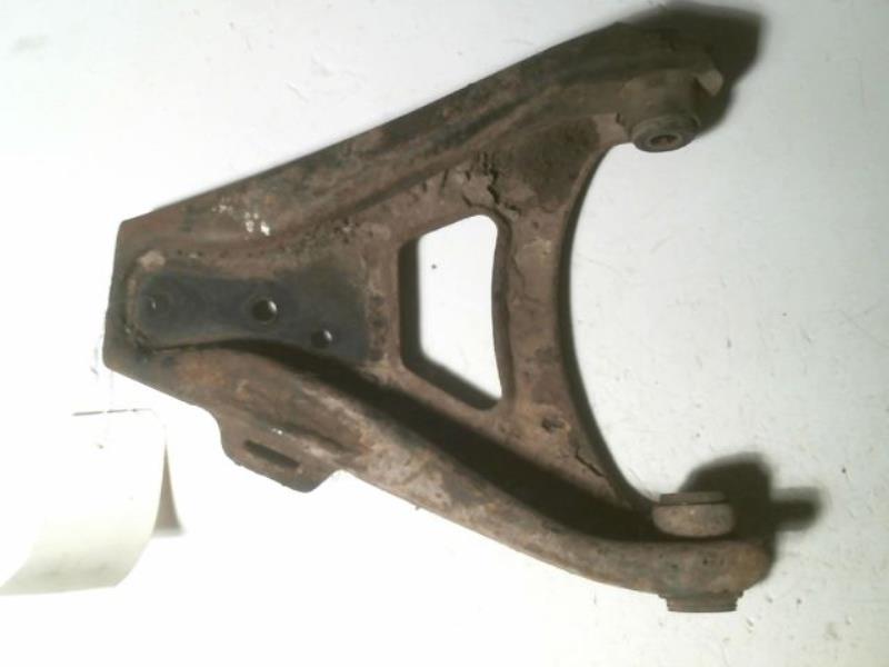 Triangle inferieur avant gauche