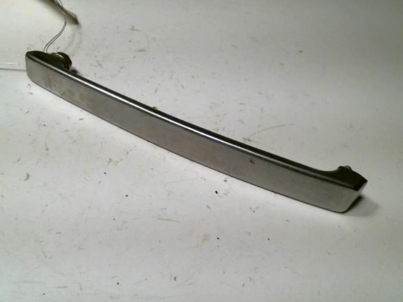 Poignee porte avant gauche