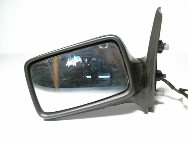 Retrovisor izquierdo