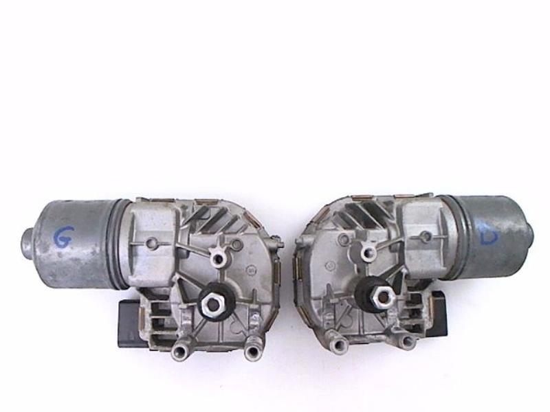 Moteur essuie glace avant