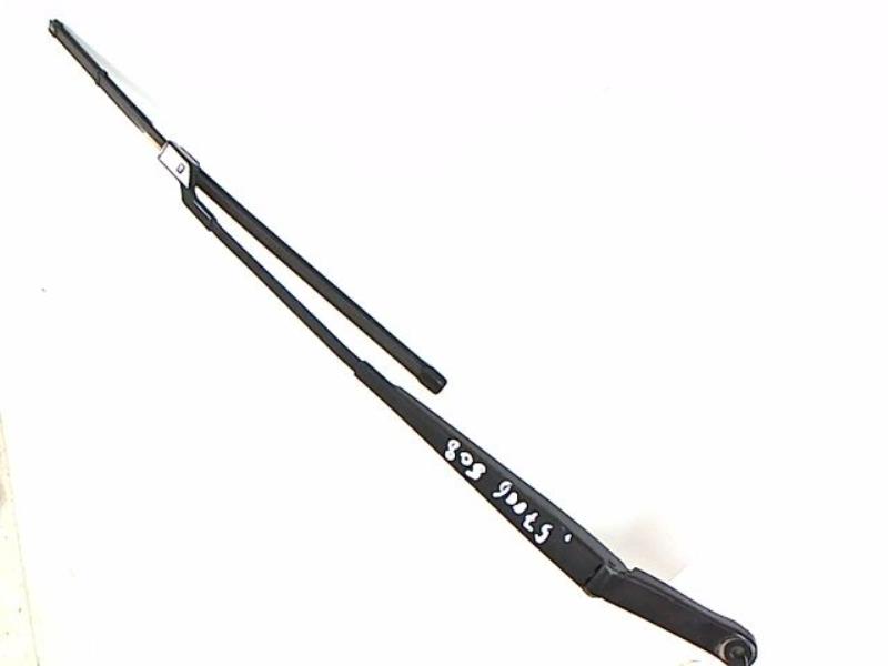 Braccio tergicristallo anteriore destro