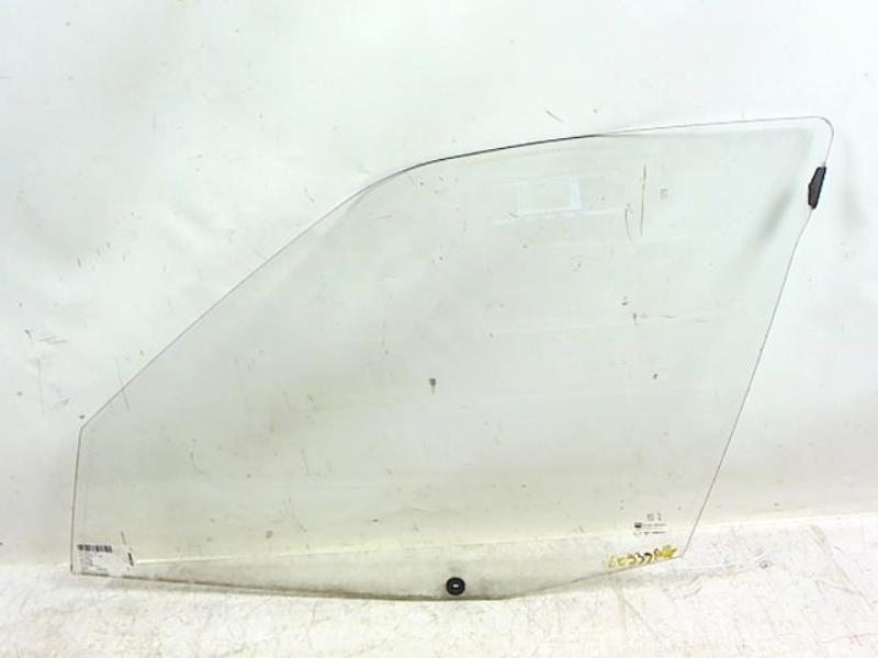 Vitre avant gauche