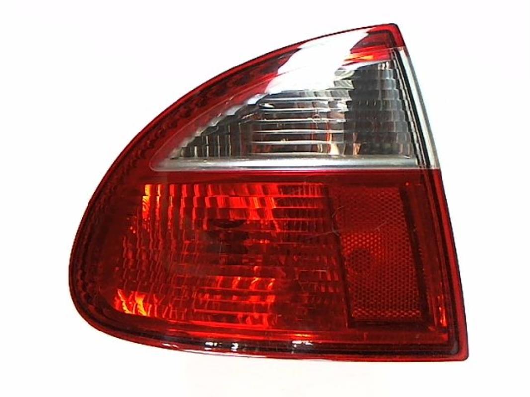 Fanale posteriore principale sinistro (luci)