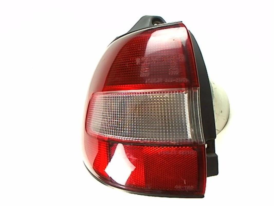Fanale posteriore principale sinistro (luci)