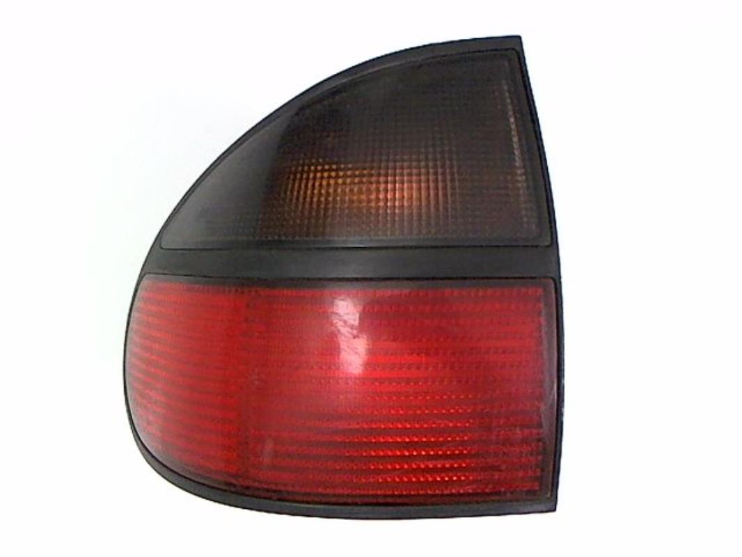 Fanale posteriore principale sinistro (luci)