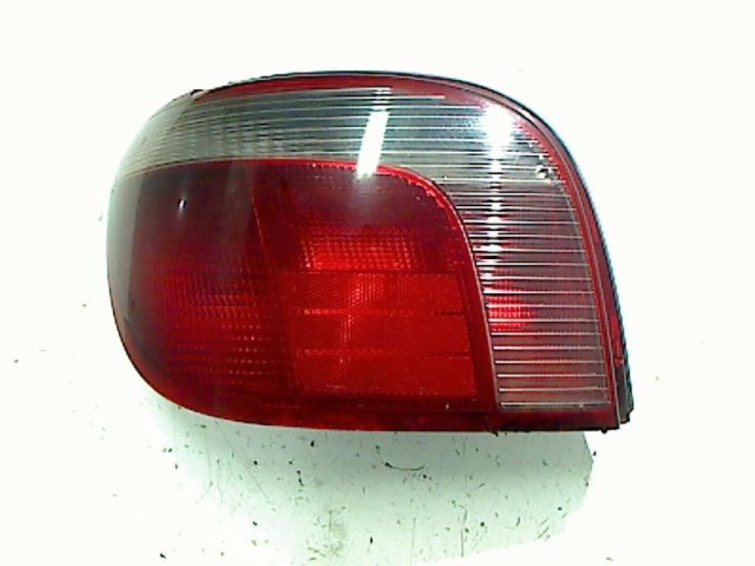 Fanale posteriore principale sinistro (luci)