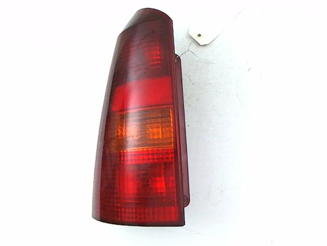 Fanale posteriore principale sinistro (luci)
