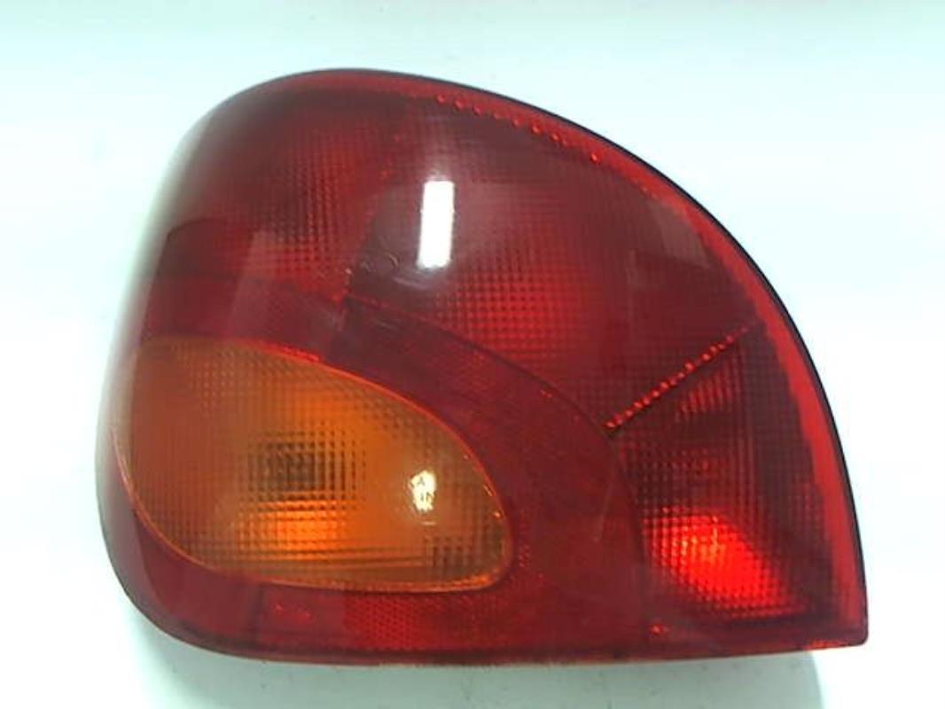 Fanale posteriore principale sinistro (luci)