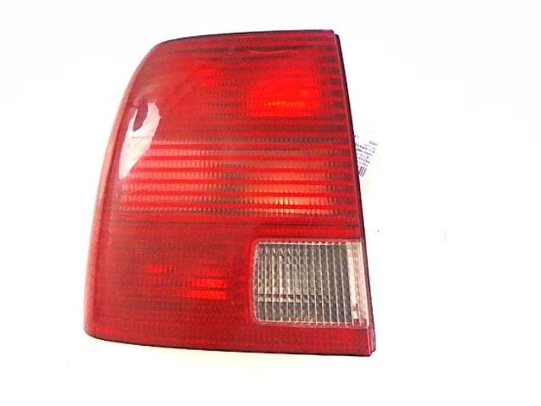 Fanale posteriore principale sinistro (luci)