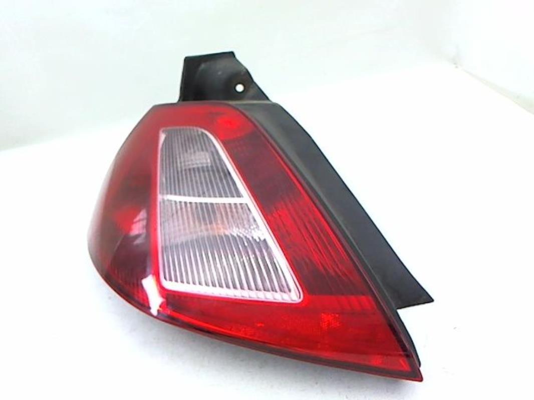 Fanale posteriore principale sinistro (luci)