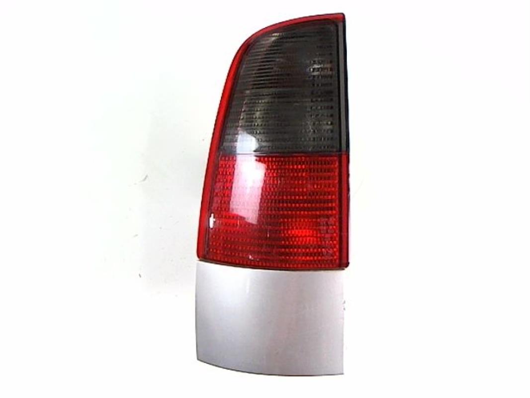 Fanale posteriore principale sinistro (luci)