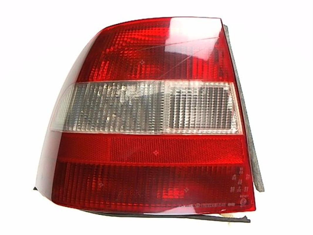 Fanale posteriore principale sinistro (luci)