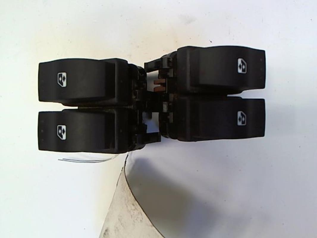 Interruptor de elevalunas delantero izquierdo