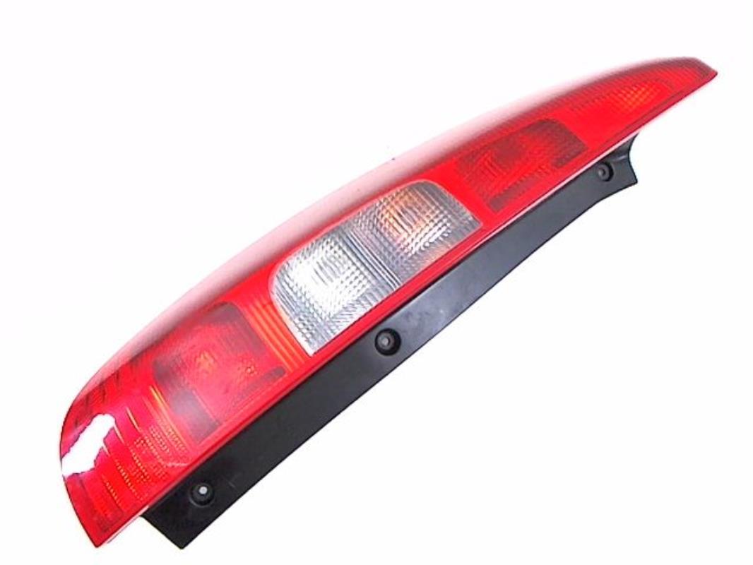 Fanale posteriore principale sinistro (luci)