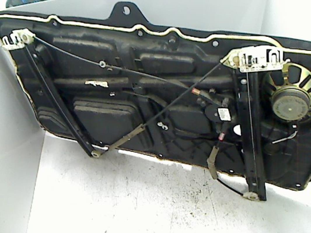 Leve vitre electrique avant droit