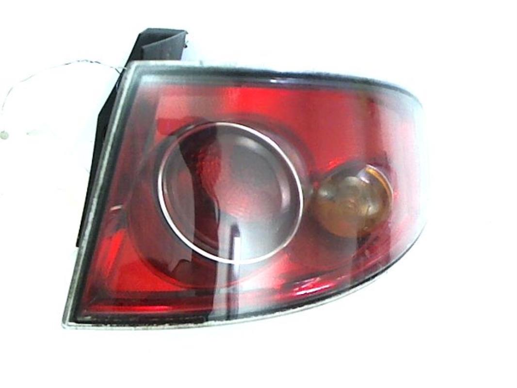 Luz trasera principal derecha (luces)
