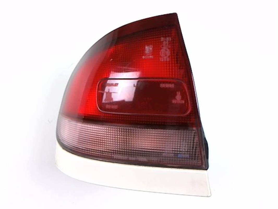 Fanale posteriore principale sinistro (luci)