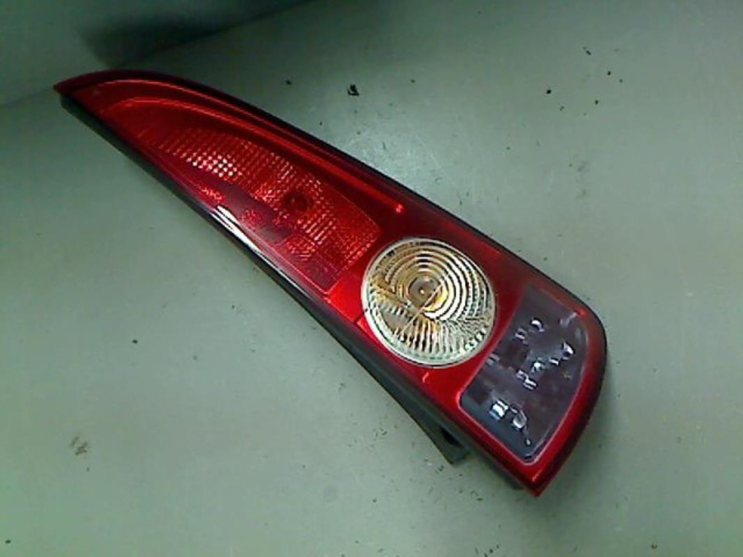 Fanale posteriore principale destro (luci)