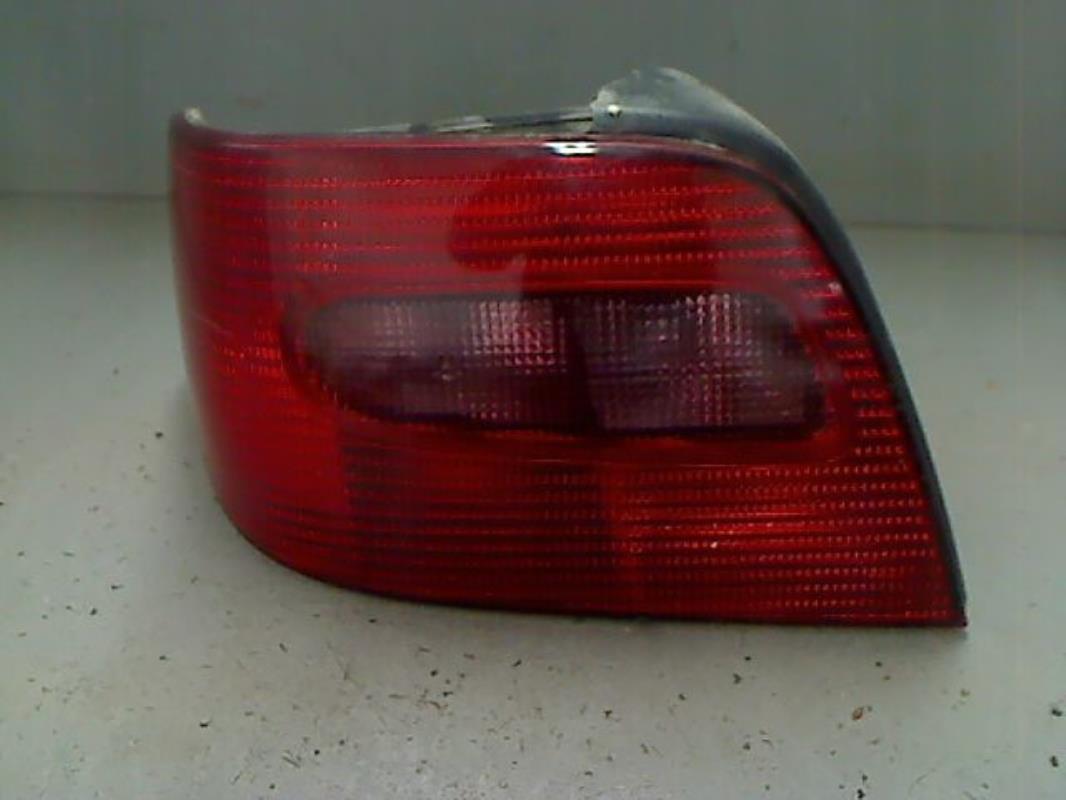 Fanale posteriore principale sinistro (luci)