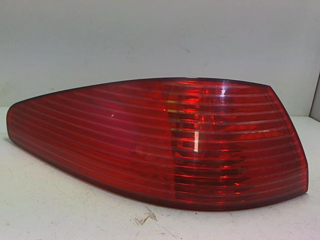 Fanale posteriore principale sinistro (luci)