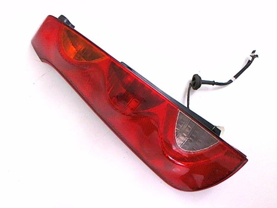 Fanale posteriore principale sinistro (luci)