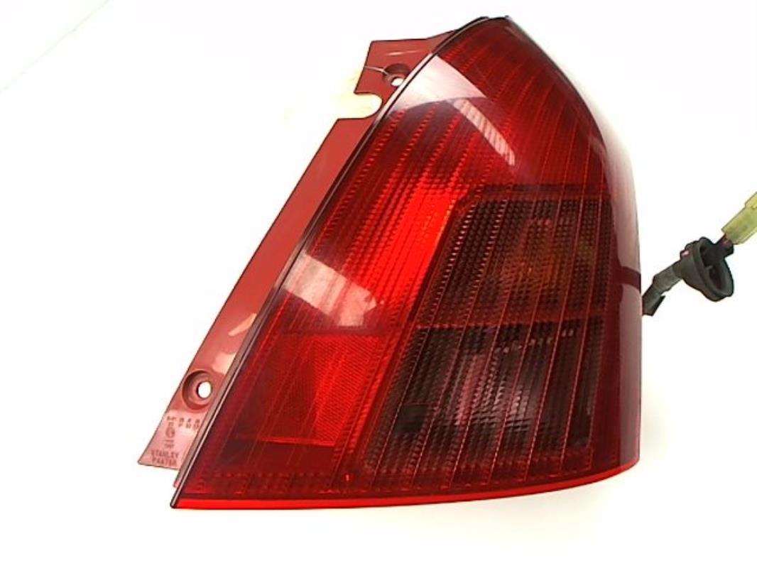 Fanale posteriore principale destro (luci)