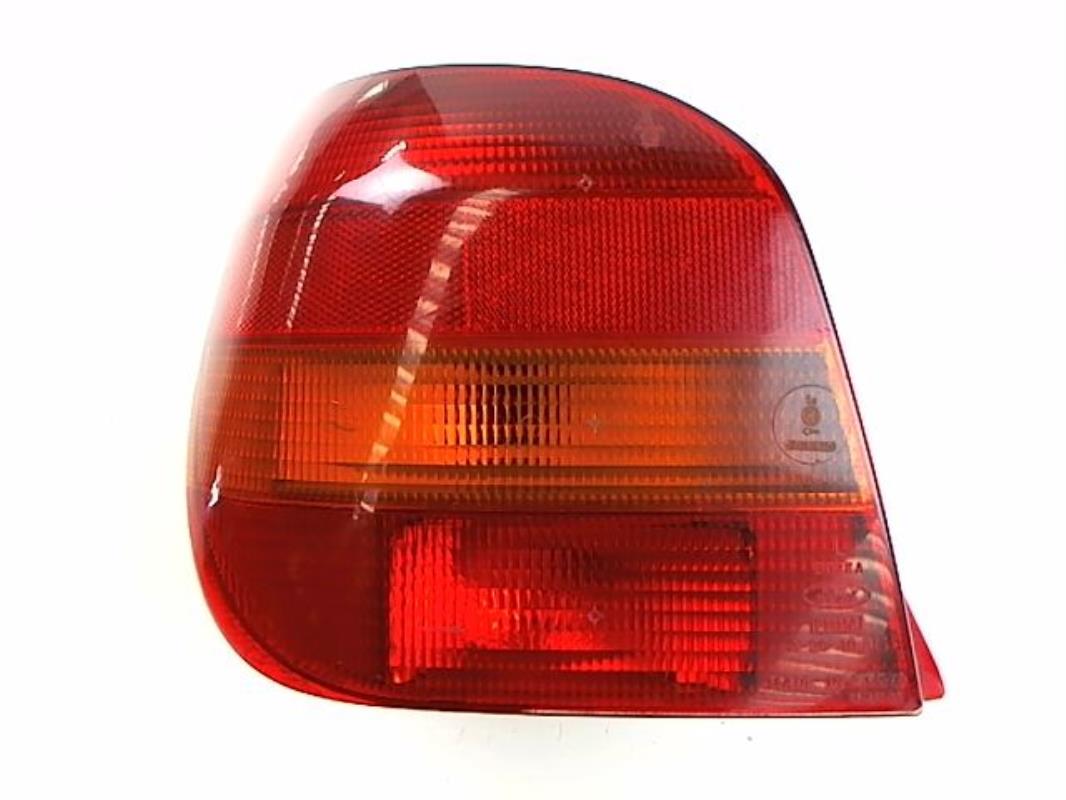 Fanale posteriore principale sinistro (luci)