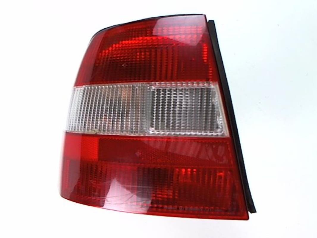 Fanale posteriore principale sinistro (luci)