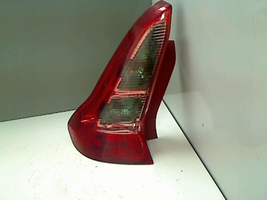 Fanale posteriore principale sinistro (luci)