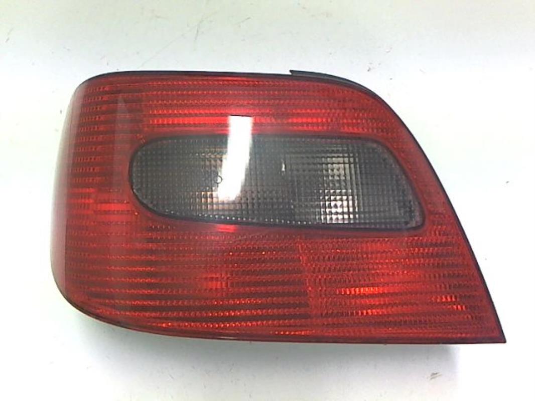 Fanale posteriore principale sinistro (luci)