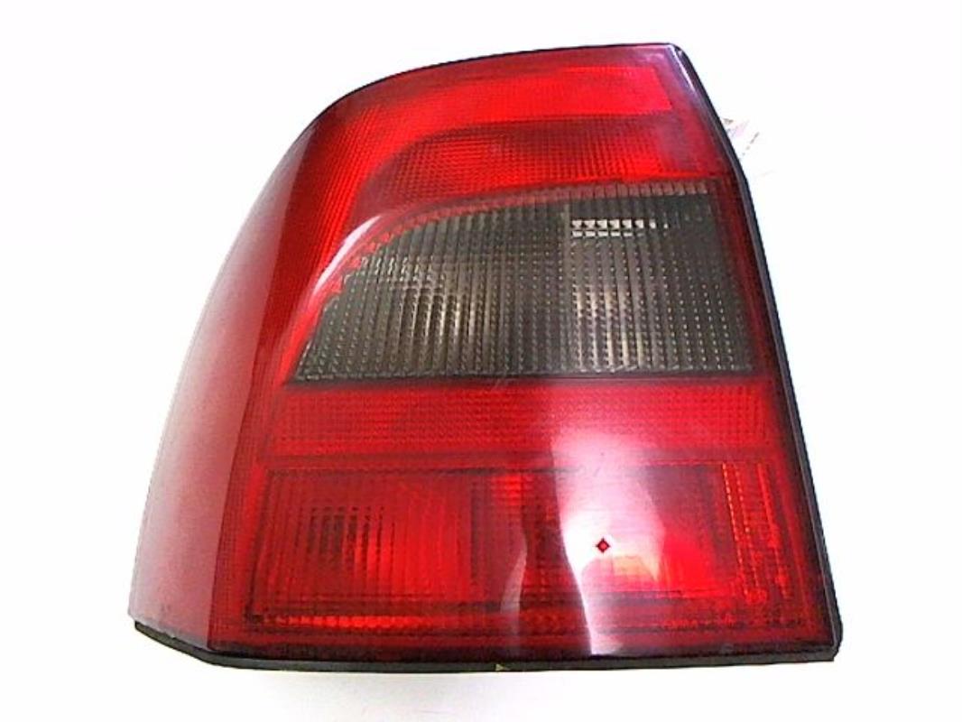 Fanale posteriore principale sinistro (luci)