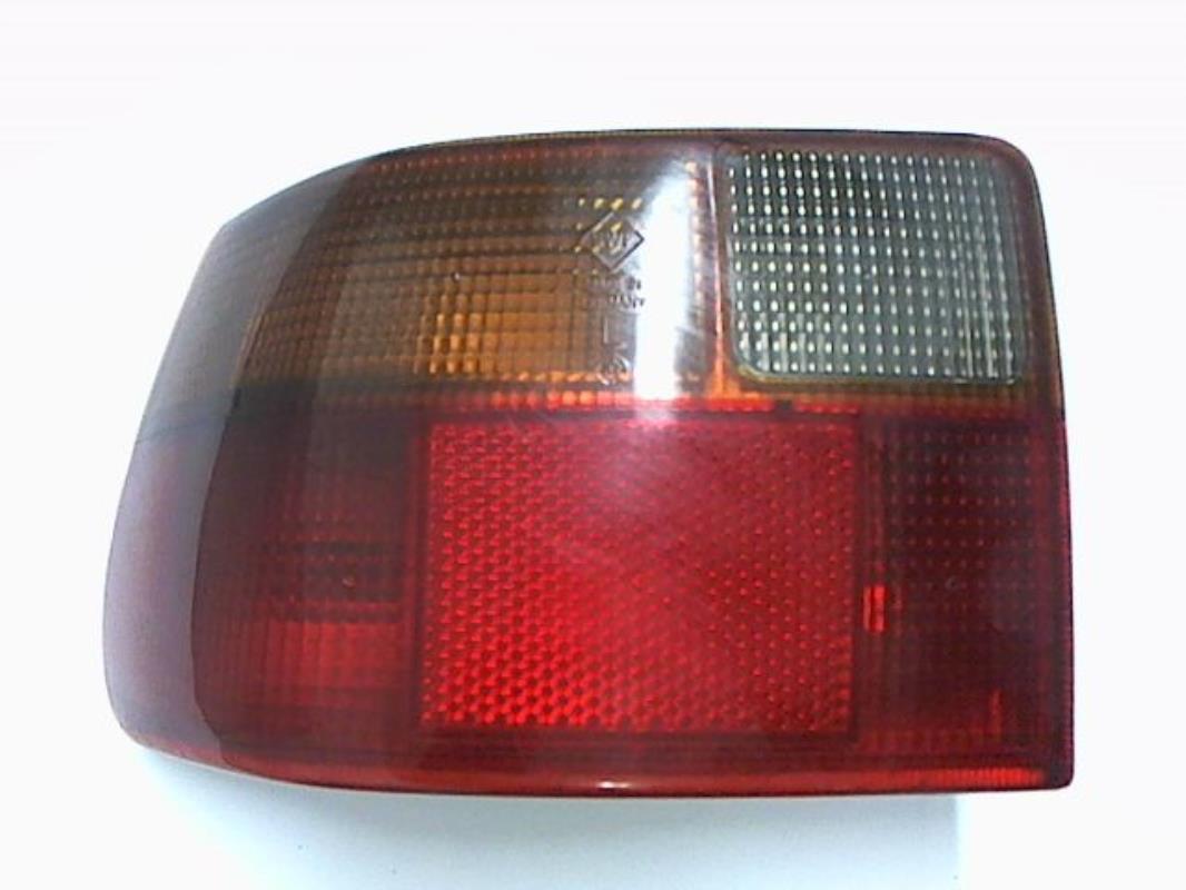 Fanale posteriore principale sinistro (luci)