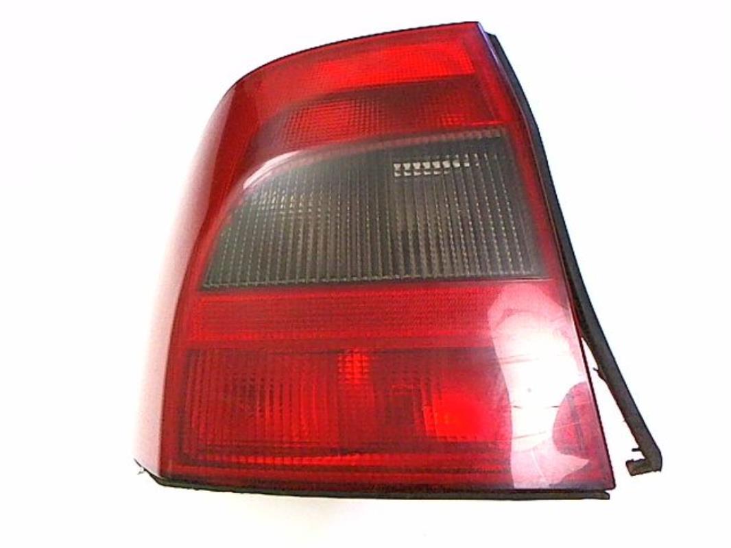 Fanale posteriore principale sinistro (luci)