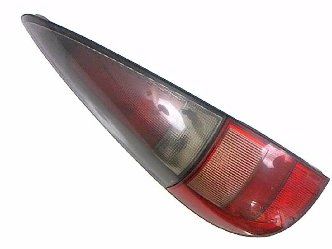 Fanale posteriore principale sinistro (luci)