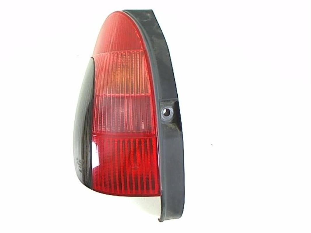 Fanale posteriore principale sinistro (luci)
