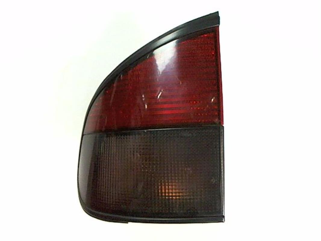 Fanale posteriore principale sinistro (luci)
