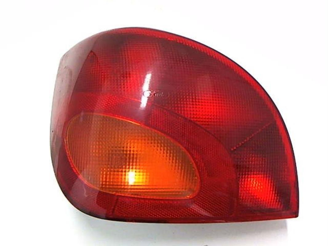 Fanale posteriore principale sinistro (luci)