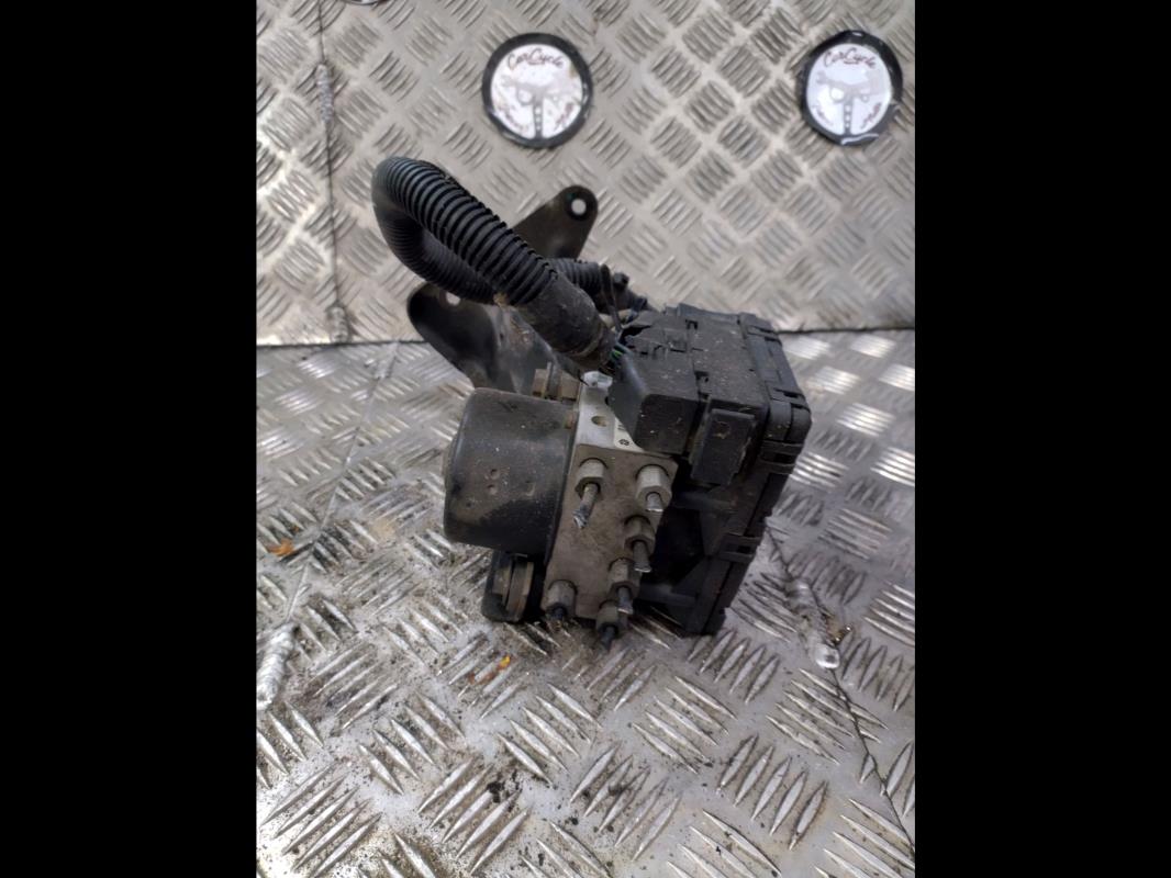 Bloc ABS (freins anti-blocage)