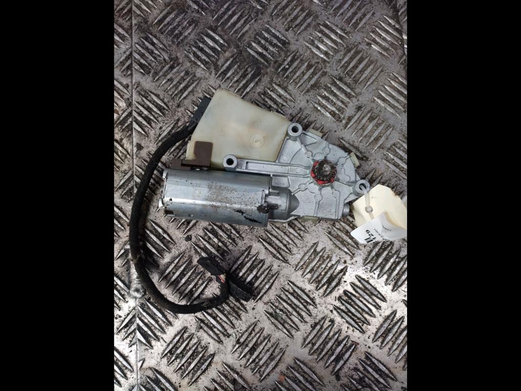 Moteur toit ouvrant