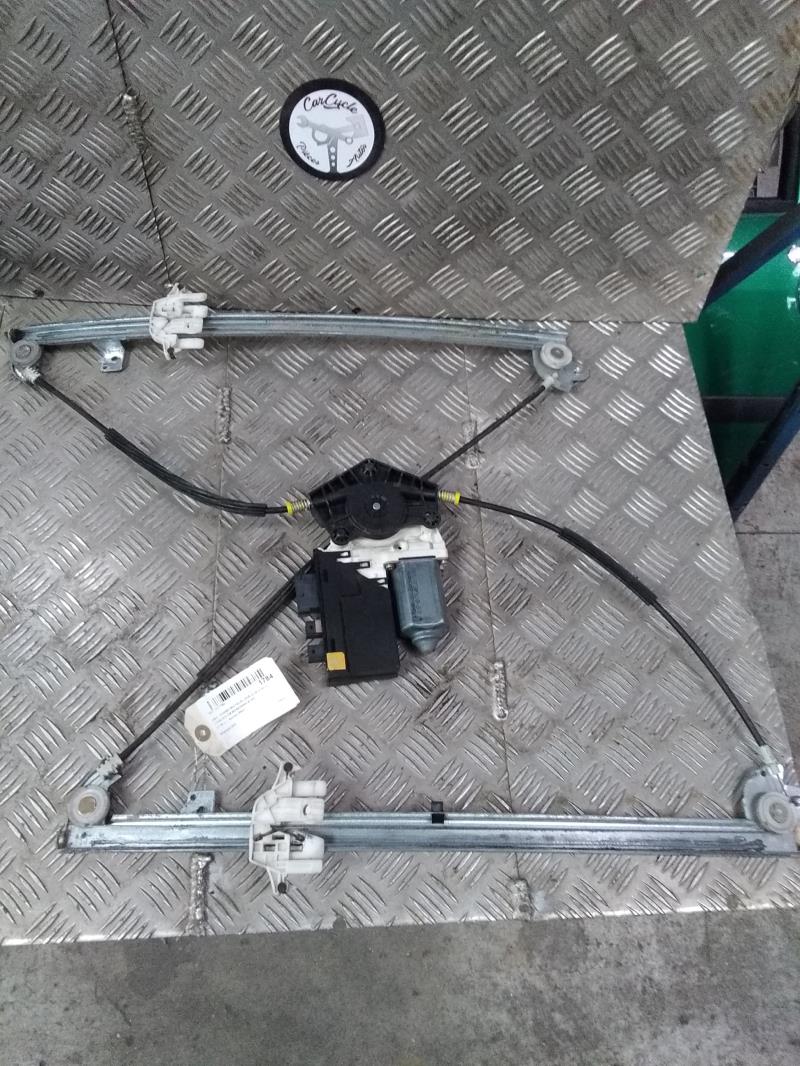 Leve vitre electrique avant droit