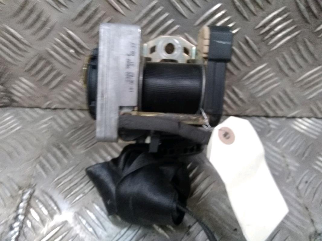 Ceinture avant gauche