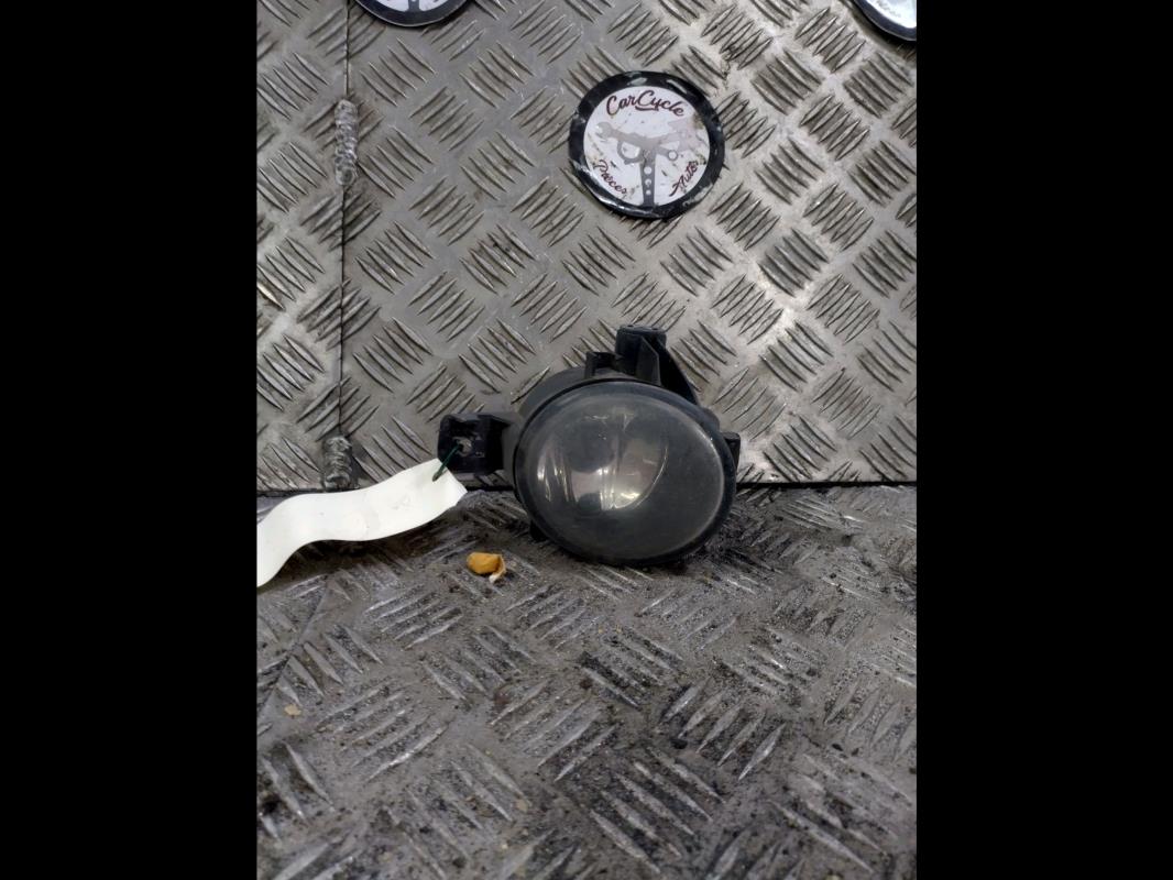 Anti brouillard droit (feux)
